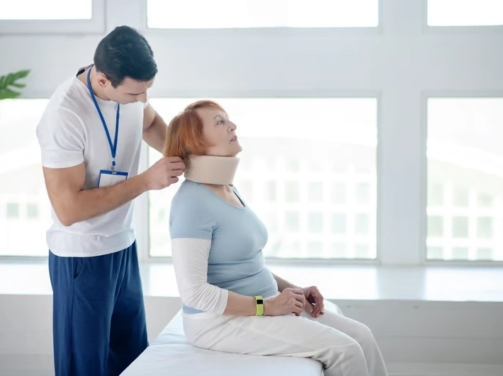 Professional Whiplash Injury Treatment services by Arrowhead Clinic in Savannah, GA — licensed Chiropractor provider