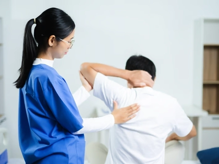 Professional Workplace Injury Rehabilitation services by Arrowhead Clinic in Savannah, GA — licensed Chiropractor provider